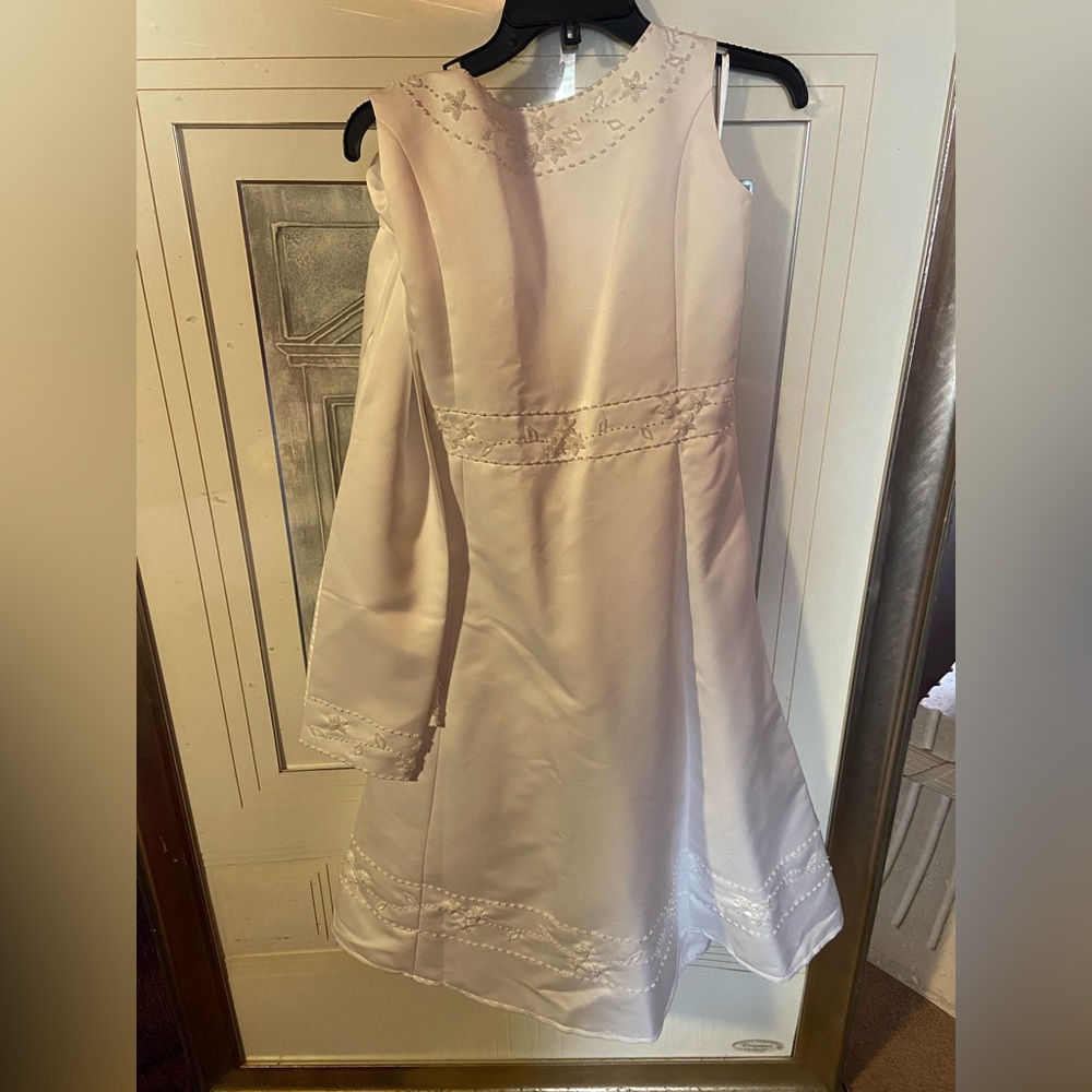 Junior bridesmaids dress. Sweet pea & lilli brand